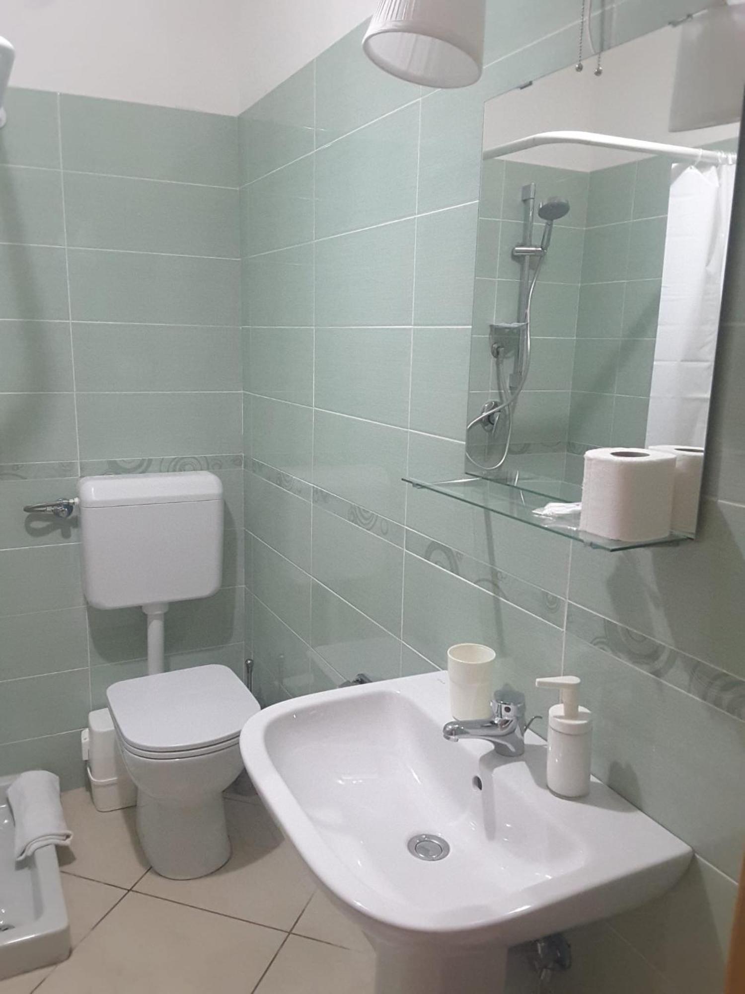 לינה וארוחת בוקר טאורמינה Iriss חדר תמונה